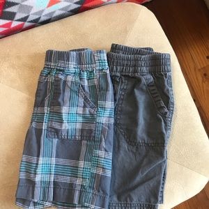 Bundle of 2 Boys 4T shorts